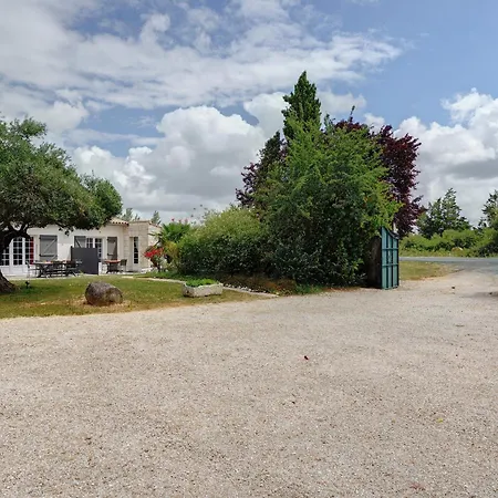 Vakantiehuis La Belgerie - Avec Piscine